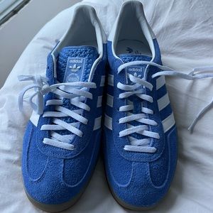 NWT Adidas gazelle. 9.5 / 42